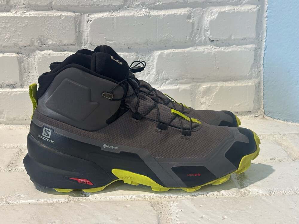 Salomon Cross Hike Mid GTX Hiking Boots Mens size 10, outdoor, backpacking